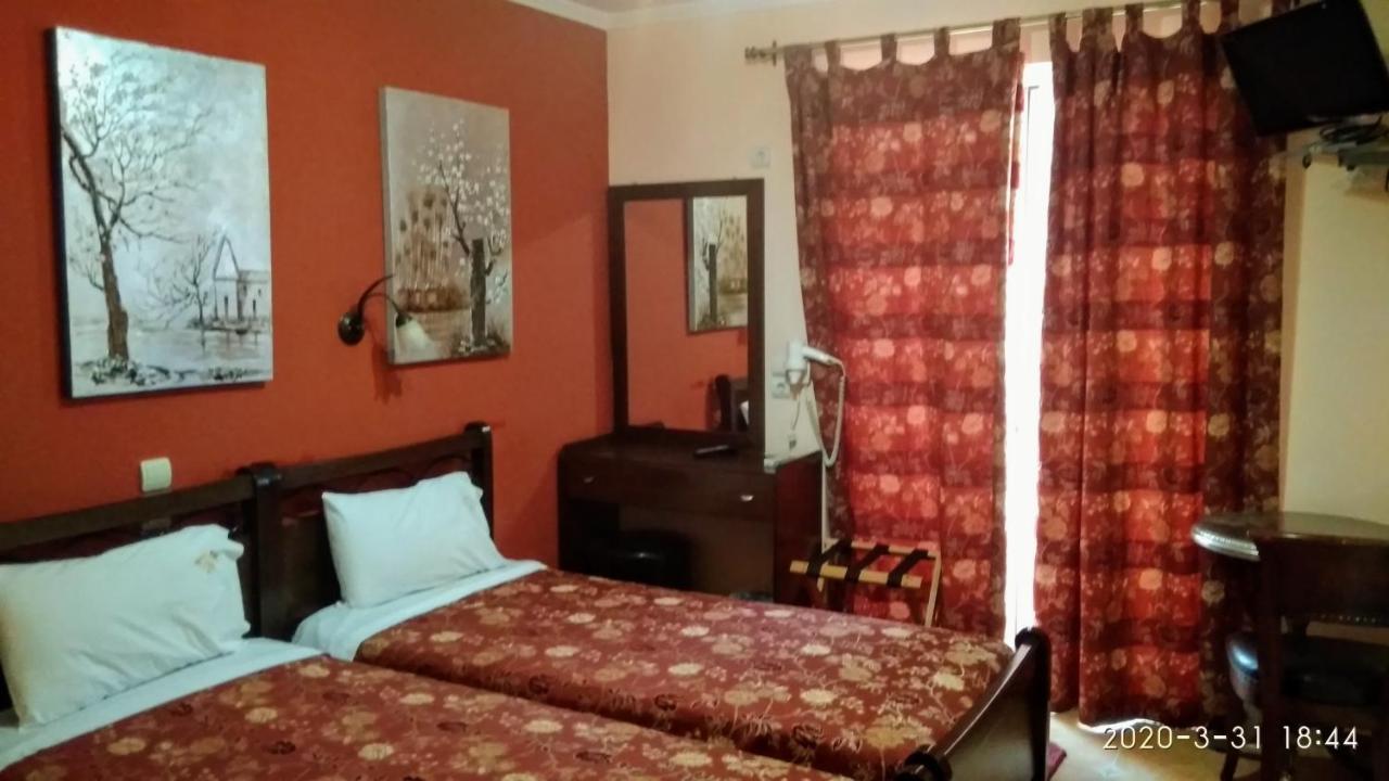 Palatino Hotel Loutra Edipsou  Buitenkant foto